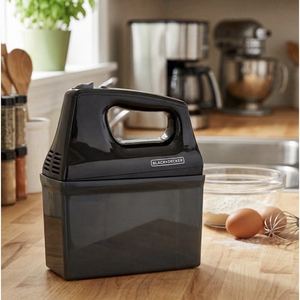 BLACK+DECKER 5-Speed Hand Mixer with Extra Turbo Power and Storage‎ Container